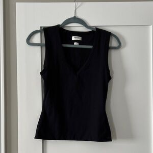 ARITZIA CONTOUR - Sleeveless V-Neck Tank Top - Black